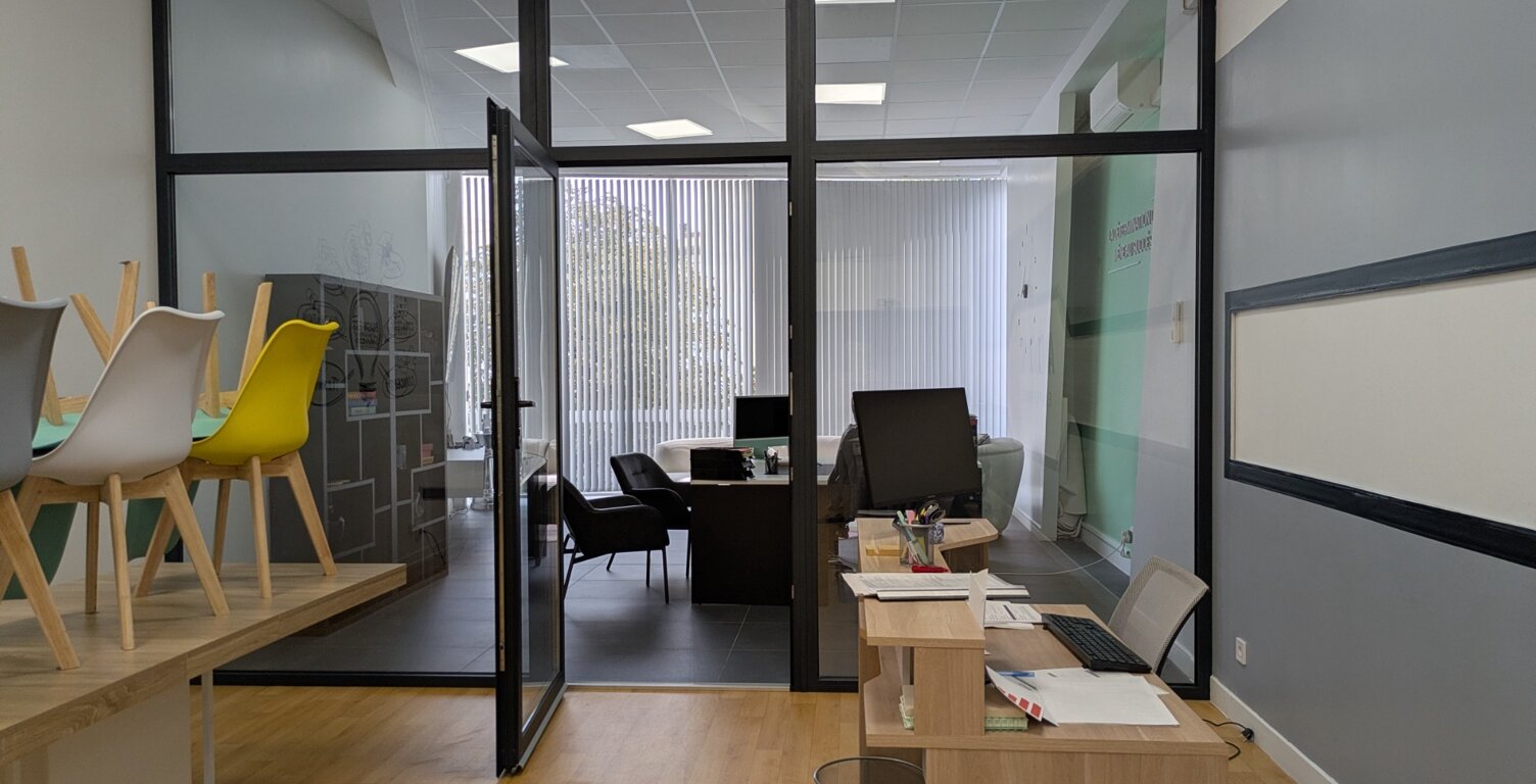 Bureau à louer BOURGOIN JALLIEU (38) — photo 1