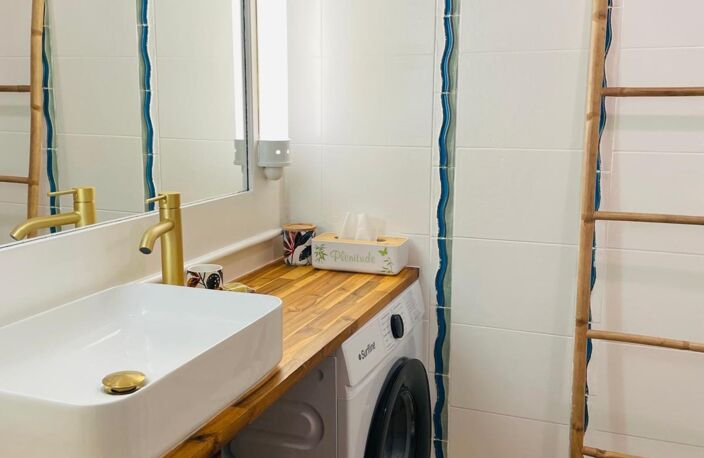 EN EXCLUSIVITE - SAINTE-ANNE – STUDIO PREMIÈRE LIGNE – VUE MER & PISCINE — photo 5