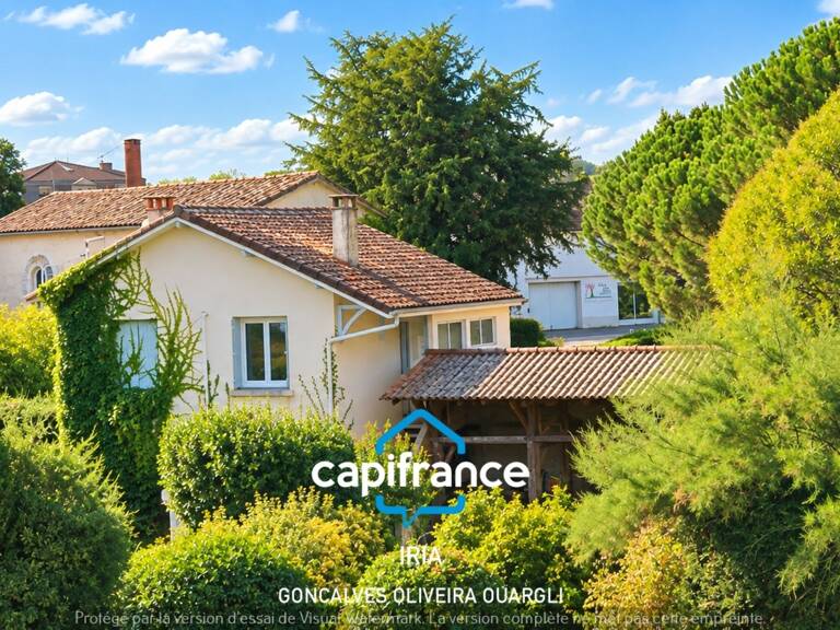 Maison avec grand terrain et dépendances – Centre de Lavardac (47) — photo 1