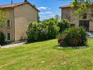 CHAPONOST – OUEST LYONNAIS Ancien corps de ferme – 210 m² habitables – 6/7 chambres – Dépendance – Terrain clos et arboré de 3 286 m² — photo 2