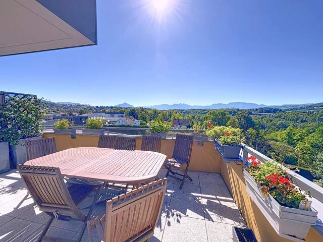 Appartement à vendre 5 pièces Attique à VETRAZ MONTHOUX (74) — photo du bien