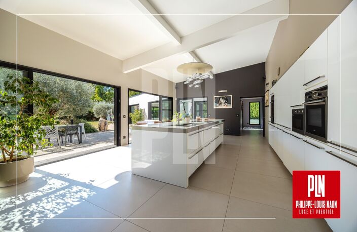 SUPERBE MAISON CONTEMPORAINE AVEC 4 CHAMBRES DE PLAIN-PIED — photo 2