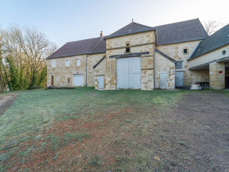 Corps de ferme à vendre au cœur des Amognes — photo 1