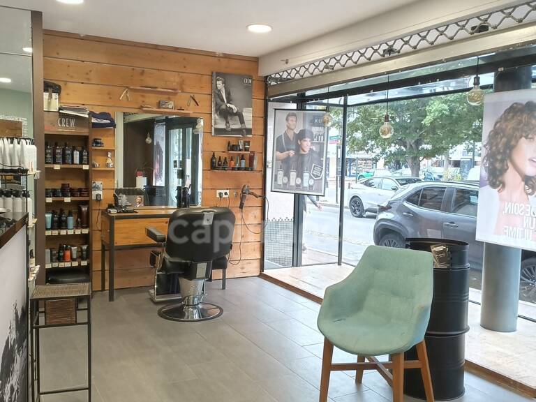 ✂️ SALON DE COIFFURE – BELLE OPPORTUNITÉ DE REPRISE À PERROS GUIREC (22) — photo 1