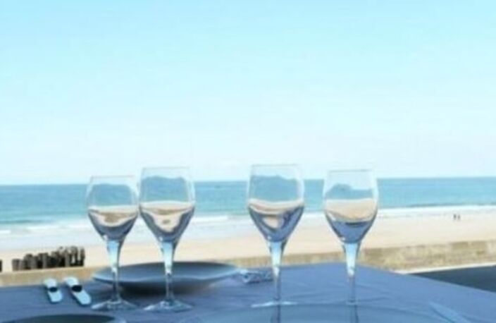 Finistère Sud (29), à vendre Crêperie glacier Brasserie bar avec vue mer — photo 2