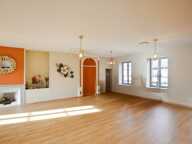 Propriété rénovée de 324 m² avec terrain à COUCHES (71) — photo 3