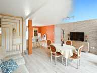 Propriété rénovée de 324 m² avec terrain à COUCHES (71) — photo 4