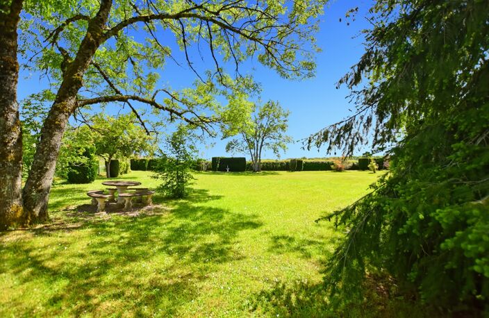 Propriete à vendre à ANTULLY avec terrain de 4577 m2 — photo 2
