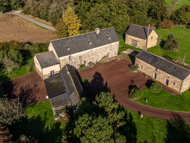 Dpt Ille et Vilaine (35), à vendre SAINT PERN propriete P6 de 228,5 m² - Terrain de 5 218,00 m² — photo 1