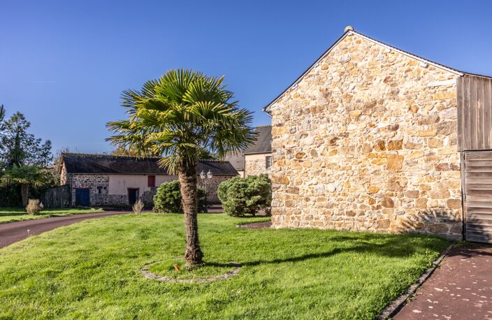 Dpt Ille et Vilaine (35), à vendre SAINT PERN propriete P6 de 228,5 m² - Terrain de 5 218,00 m² — photo 3