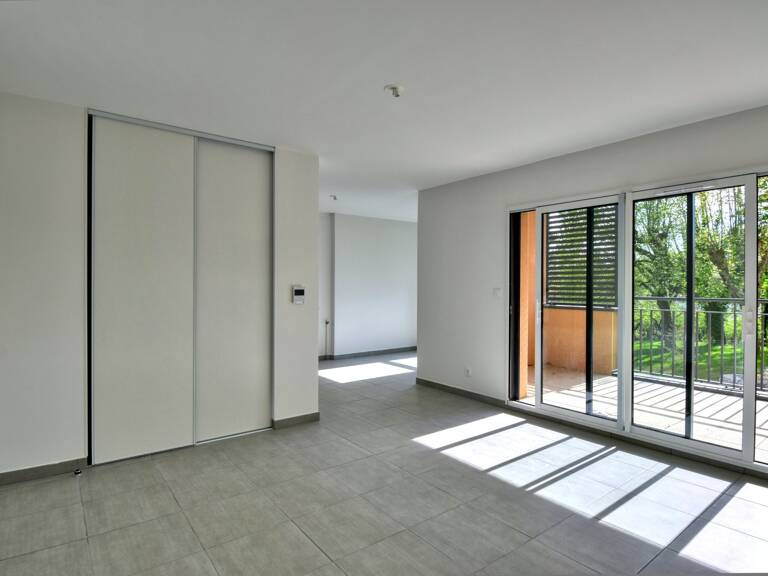 Appartement - T3 avec balcon fonctionnel, lumineux et cadre idéal ! — photo 1
