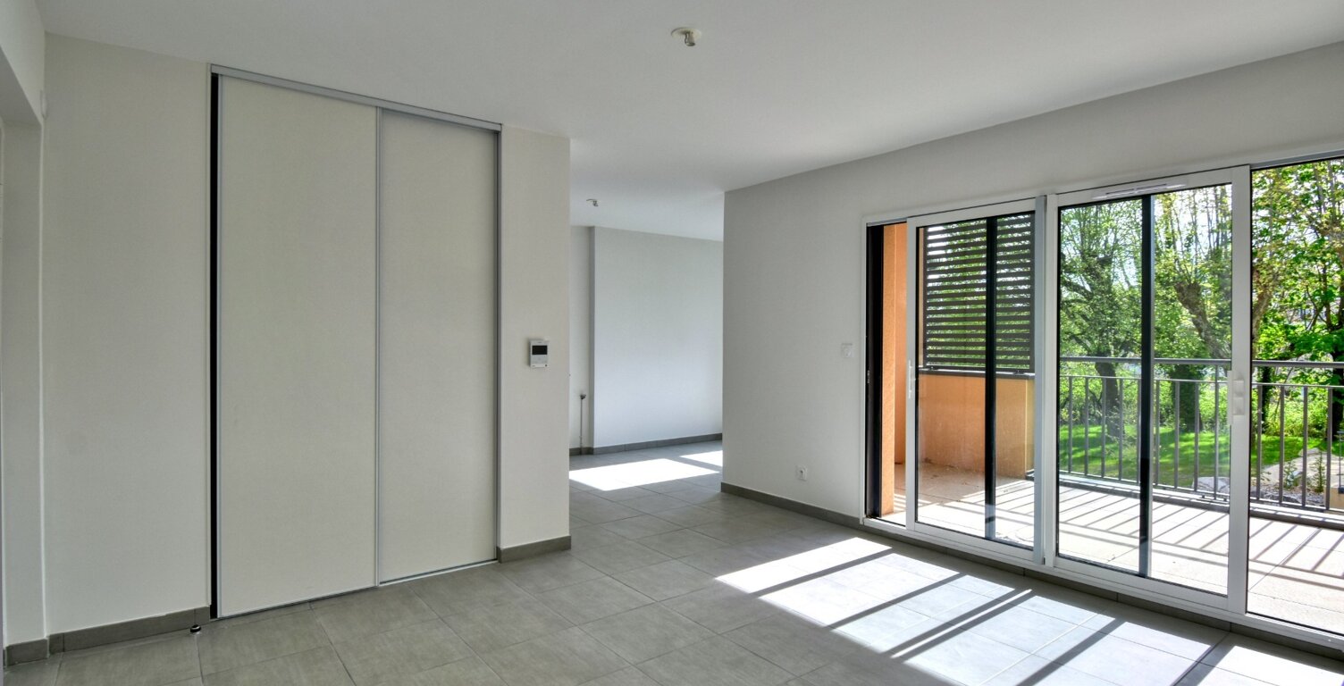 Appartement - T3 avec balcon fonctionnel, lumineux et cadre idéal ! — photo 1
