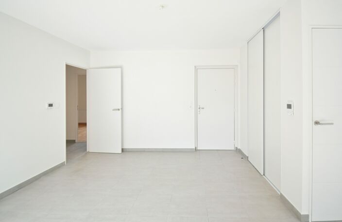 Appartement - T3 avec balcon fonctionnel, lumineux et cadre idéal ! — photo 3