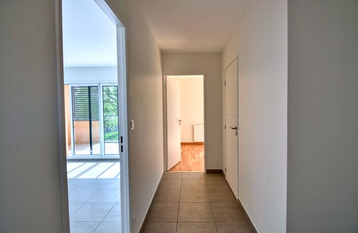 Appartement - T3 avec balcon fonctionnel, lumineux et cadre idéal ! — photo 5
