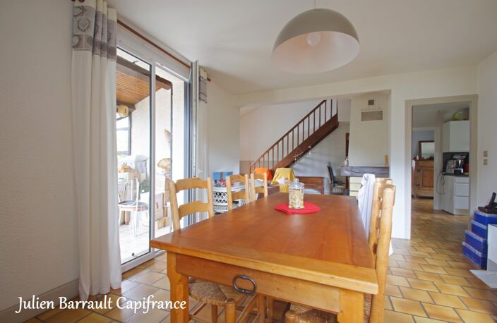 Maison familiale de 127,48 m² avec 5 chambres sur un terrain clos de 1133 m² — photo 4