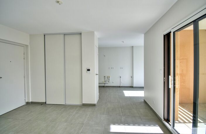Découvrez cet appartement T4 avec balcon alliant confort, modernité et convivialité ! — photo 5