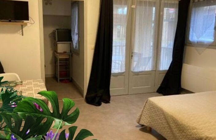 STUDIO avec TERRASSE et place de PARKING à vendre proche CAZAUBON — photo 2