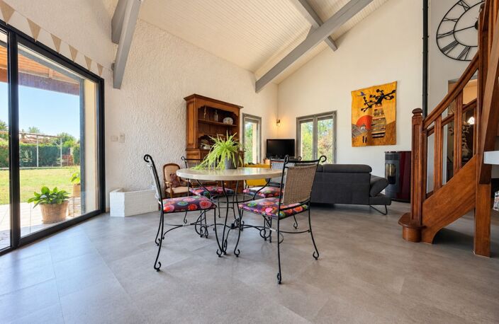 Maison 120 m² – 4 chambres – Séjour cathédrale – Piscine – Terrain 1 300 m² — photo 4