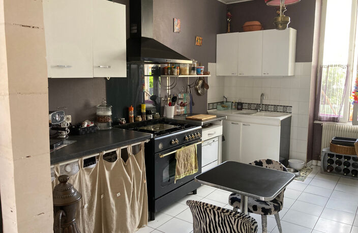 Dpt Charente Maritime (17), à vendre SAINTES maison P4, 81,24 m² — photo 4