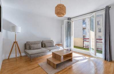Appartement à vendre 2 pièces LYON 8EME ARRONDISSEMENT (69) rénové balcon calme — photo du bien
