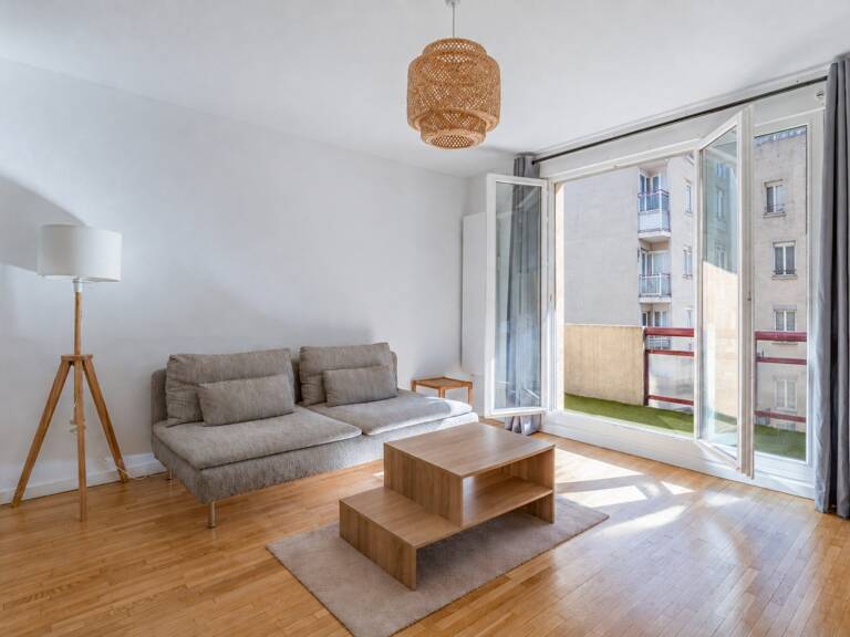 Appartement à vendre 2 pièces LYON 8EME ARRONDISSEMENT (69) rénové balcon calme — photo 1