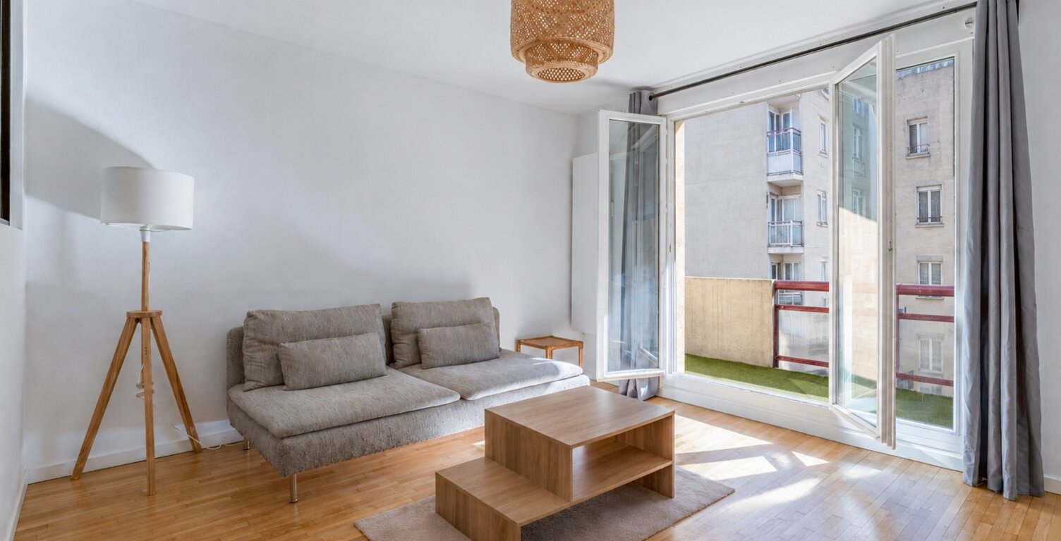 Appartement à vendre 2 pièces LYON 8EME ARRONDISSEMENT (69) rénové balcon calme — photo 1