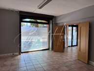 Local commercial de caractère – Plain pied en RDC de 116,44 m² (ERP-PMR) — photo 3
