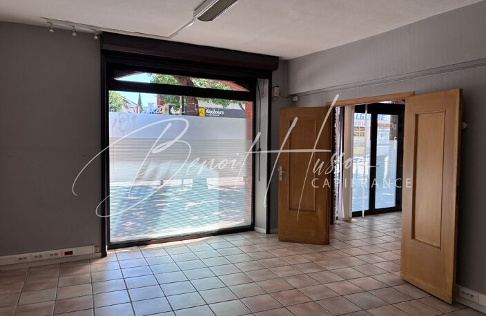 Local commercial de caractère – Plain pied en RDC de 116,44 m² (ERP-PMR) — photo 3