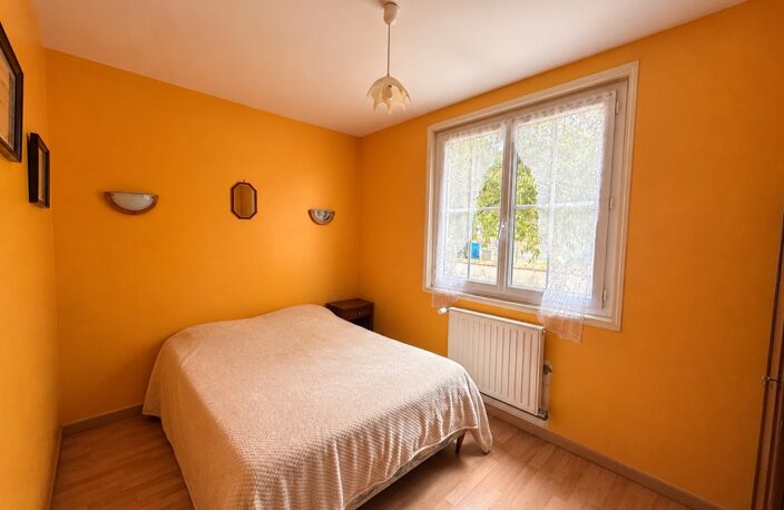 Plain pied 2 chambre Bureau Garage Jardin clos — photo 4