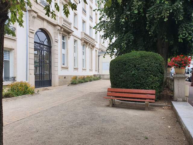 Dpt Vosges (88), à vendre VITTEL - ENSEMBLE de 2 STUDIOS secteur PARC THERMAL — photo du bien