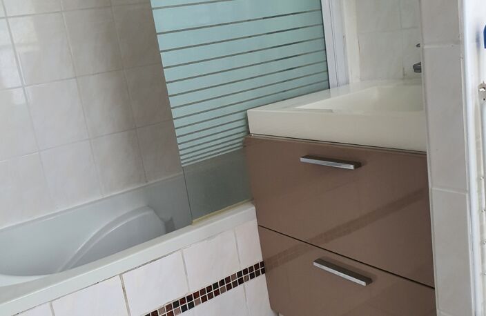 Dpt Vosges (88), à vendre VITTEL - ENSEMBLE de 2 STUDIOS secteur PARC THERMAL — photo 5