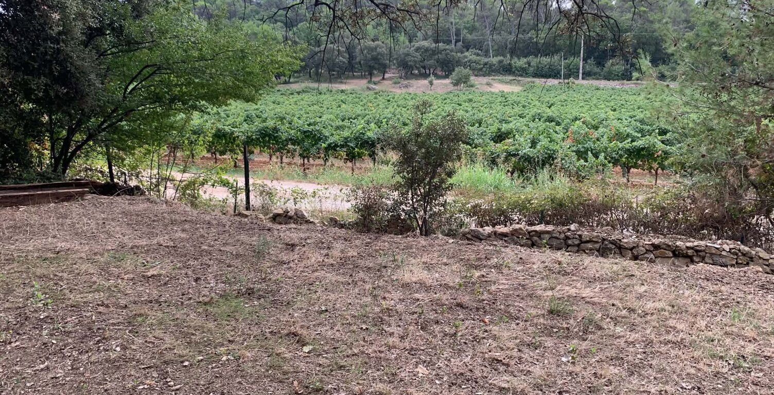 Vente terrain à construire 1080 m² Flassans-sur-Issole (83340) — photo 1