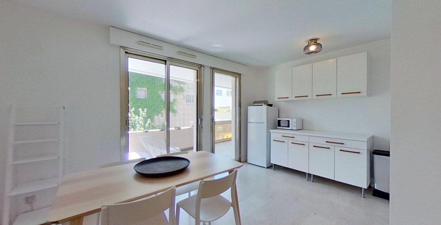 12 Rue de Cuire-Lyon -69004  - T2 Meublé - 1099 €CC — photo 1