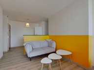 79 RUE PHILIPPE FABIA Lyon 69008 - Chambre 2   - T4 Meublé - 445 €CC — photo 2