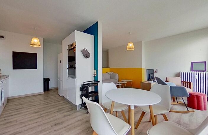 79 RUE PHILIPPE FABIA Lyon 69008 - Chambre 2   - T4 Meublé - 445 €CC — photo 3