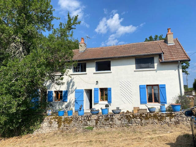 Maison de campagne sur 2 816 m² — photo du bien