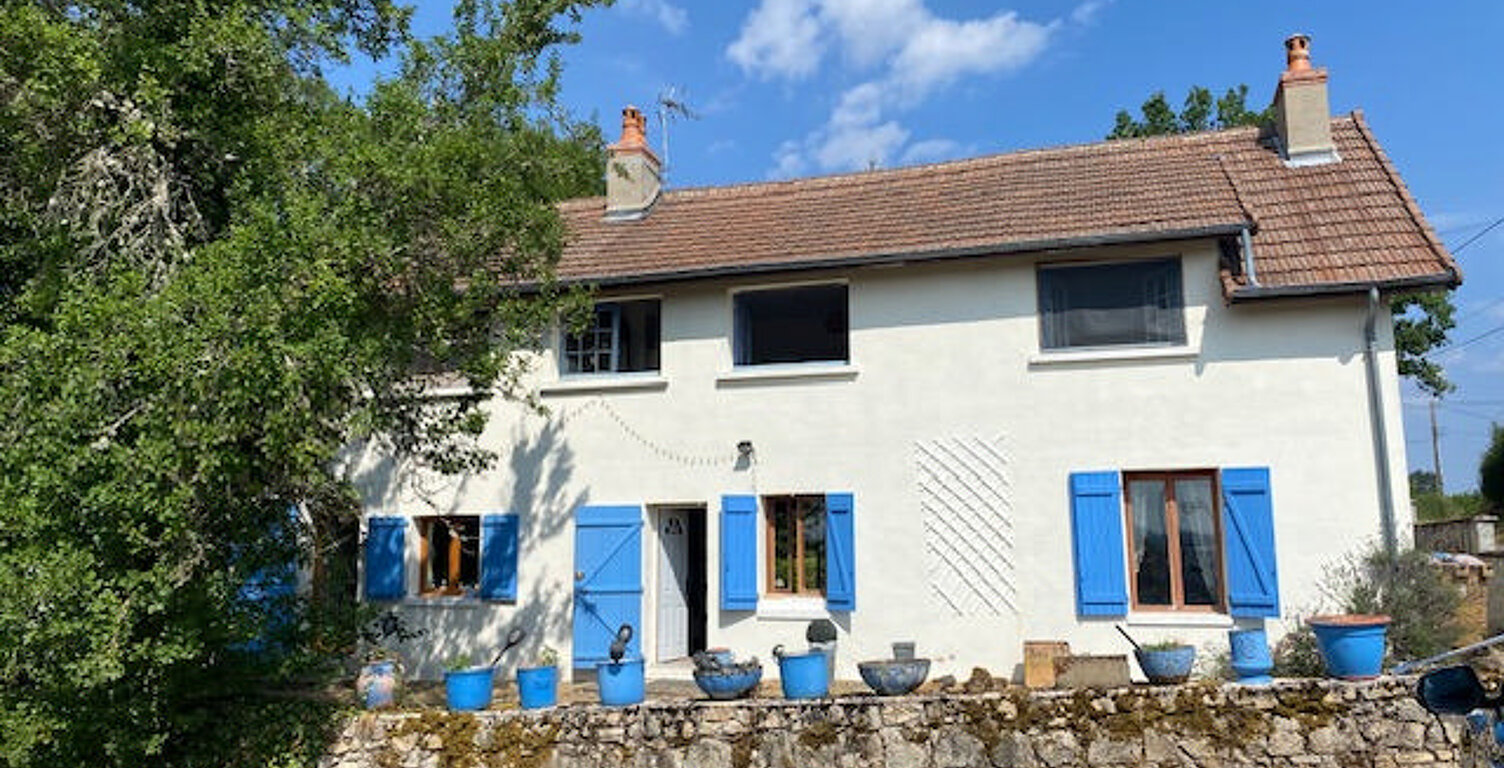 Maison de campagne sur 2 816 m² — photo 1