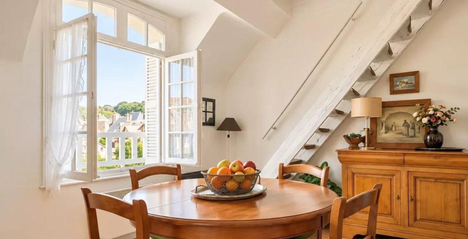 Superbe duplex dernier étage avec jardin et vue incroyable en plein centre — photo 1