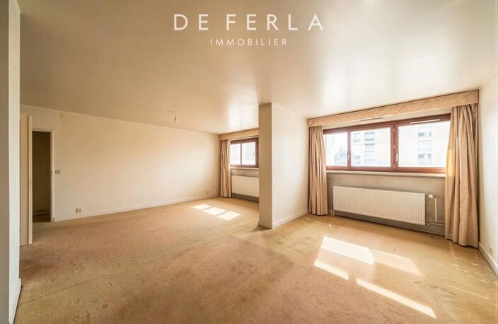 Appartement lumineux au 8e étage — 114 m² à réinventer entièrement — photo 3