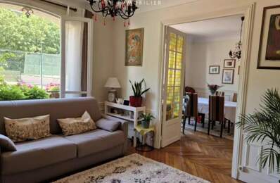 Charme de l’ancien et luminosité : élégant 3 pièces avec balcons — photo du bien