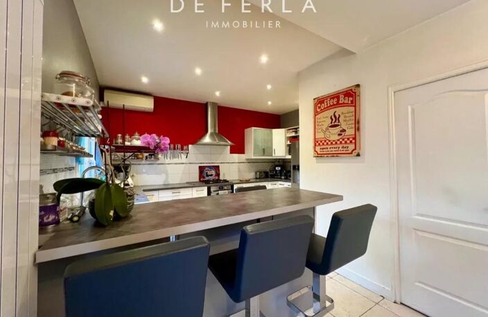 Maison familiale indépendante avec vaste sous-sol à deux pas du centre — photo 3