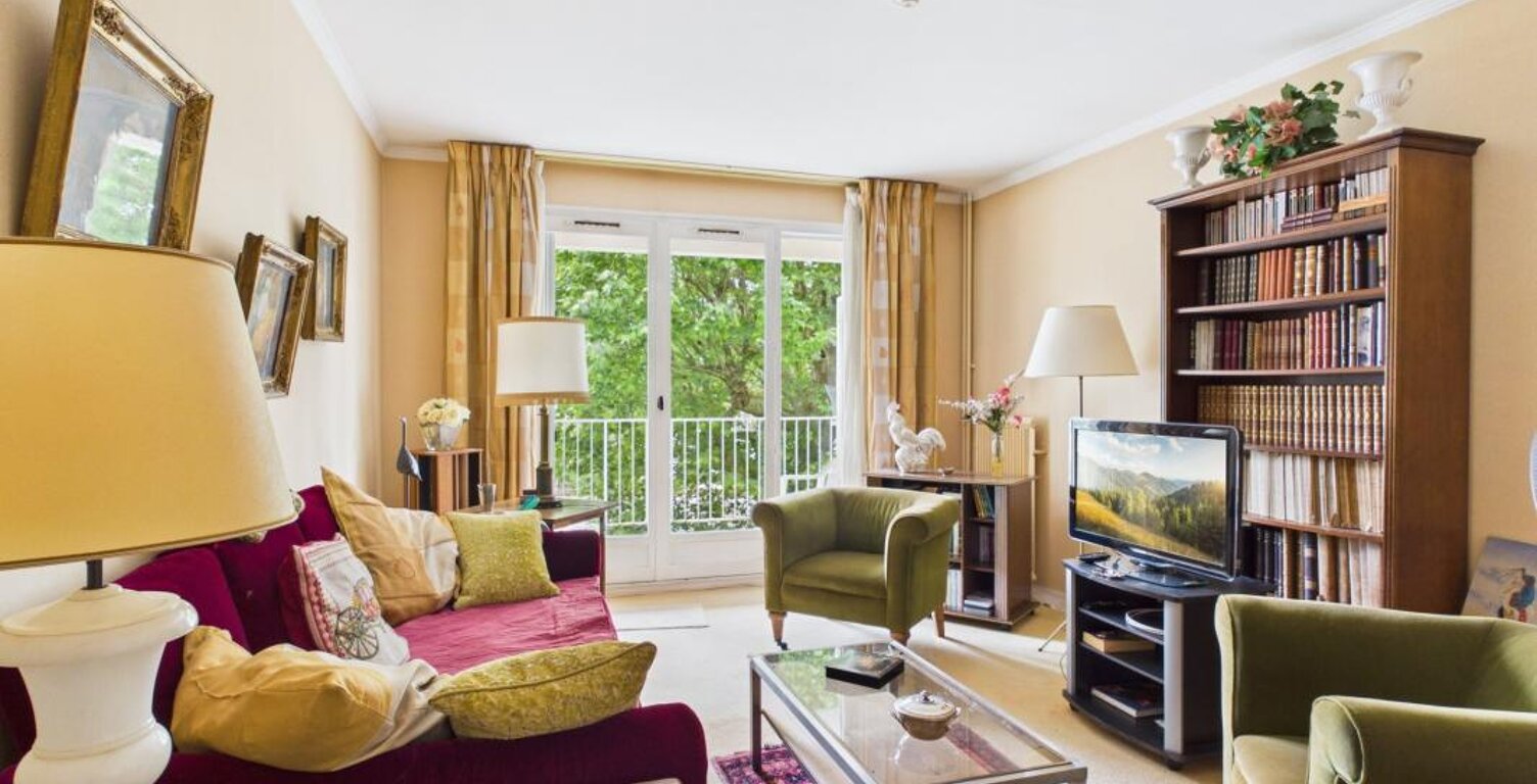 Versailles - Clagny-Glatigny - Appartement 3 pièces – 67 m² - balcon, cave + parking — photo 1