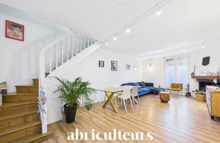 Ancienne bâtisse entièrement rénovée avec un terrain arboré en vente à Couëron (44220) — photo 2