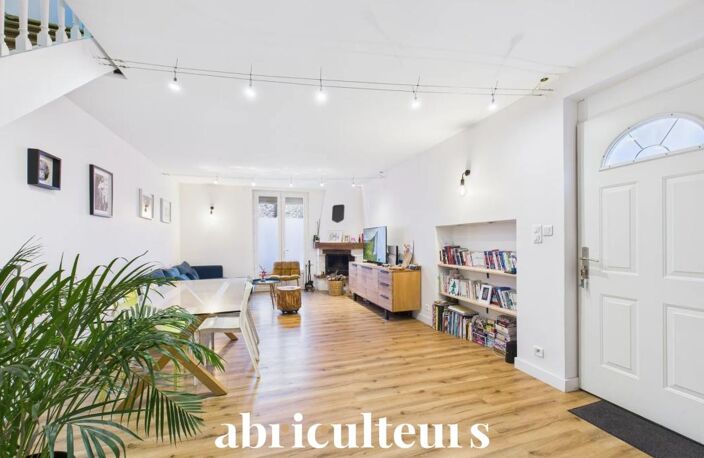 Ancienne bâtisse entièrement rénovée avec un terrain arboré en vente à Couëron (44220) — photo 3