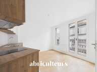 Bel appartement lumineux avec balconnet, au calme dans le 18ème arrondissement de Paris — photo 2