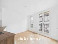 Bel appartement lumineux avec balconnet, au calme dans le 18ème arrondissement de Paris — photo 3