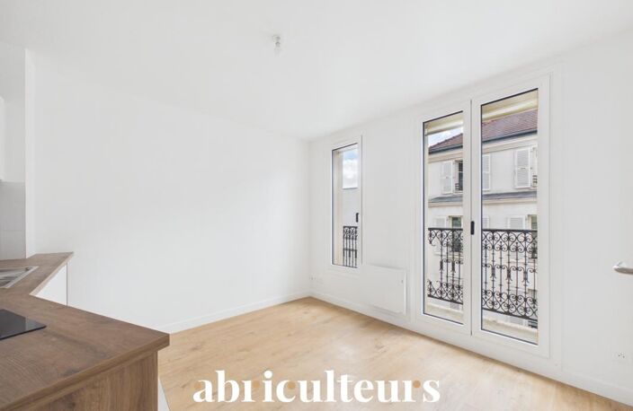 Bel appartement lumineux avec balconnet, au calme dans le 18ème arrondissement de Paris — photo 3