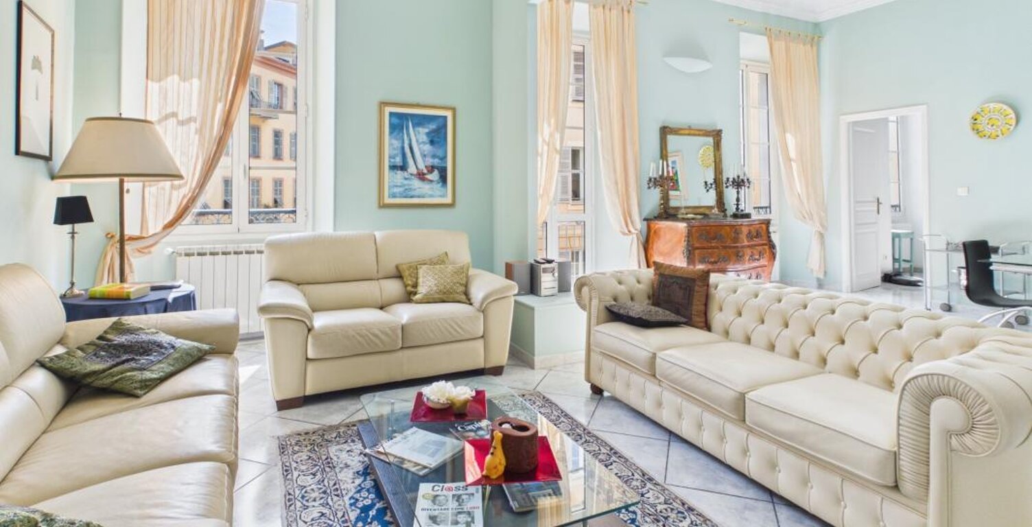 Superbe appartement traversant rénové en vente À 30 mètres du Port de Nice (06300) — photo 1