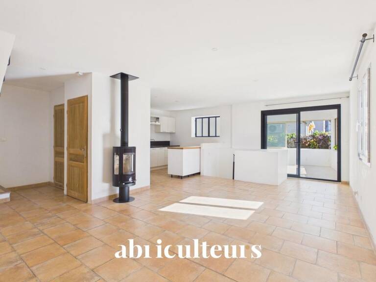 T4 de 107 m² en vente à Grans (13450) — photo 1