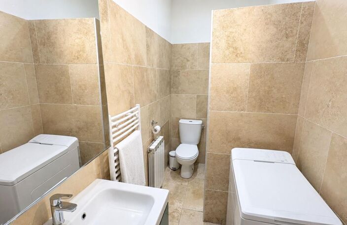 Appartement T2 - À Louer - Avignon Intra-Muros — photo 4